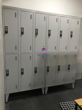 Vestiário triplo com 6 Cacifos Sobrepostos Chapa 1900x900x500 mm Cinza